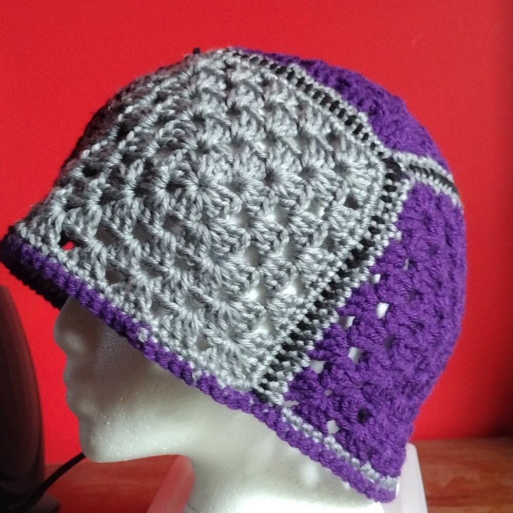 Granny Square Hat - image 2